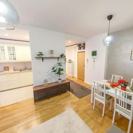 Old Town Spacious Apartment Букурещ Екстериор снимка