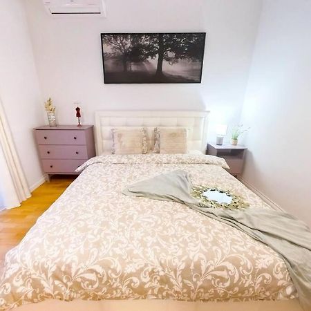 Old Town Spacious Apartment Букурещ Екстериор снимка