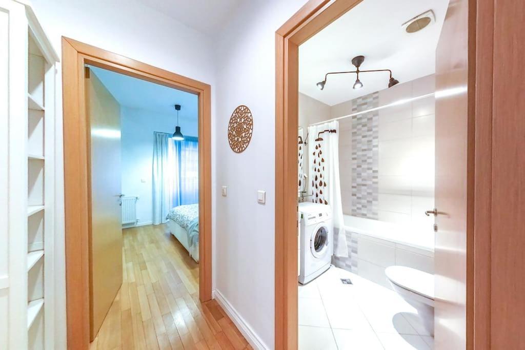 Old Town Spacious Apartment Букурещ Екстериор снимка