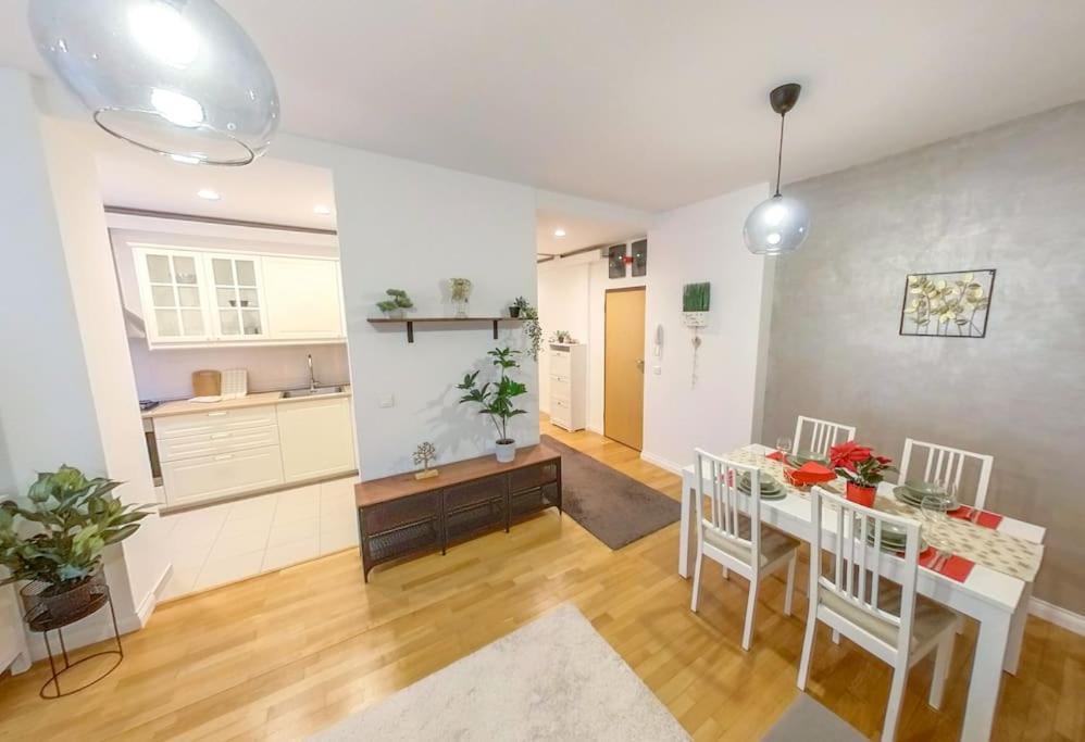 Old Town Spacious Apartment Букурещ Екстериор снимка