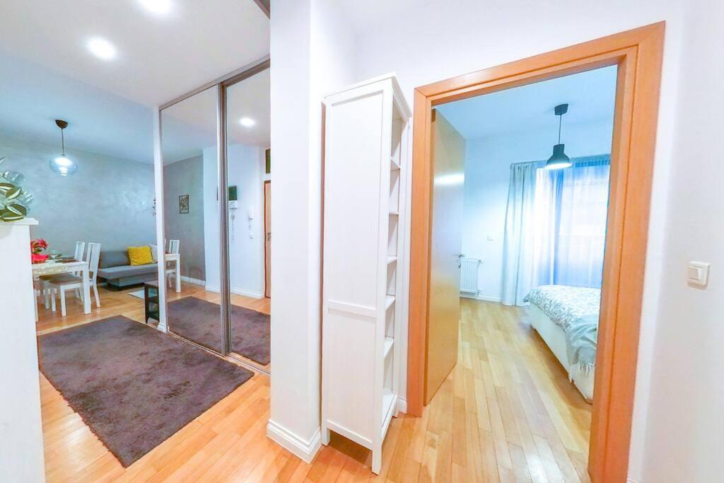 Old Town Spacious Apartment Букурещ Екстериор снимка