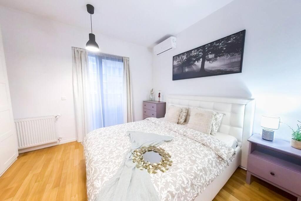 Old Town Spacious Apartment Букурещ Екстериор снимка