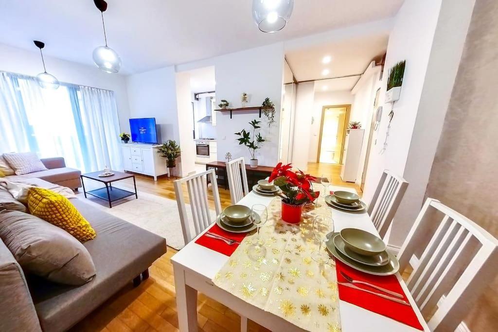 Old Town Spacious Apartment Букурещ Екстериор снимка